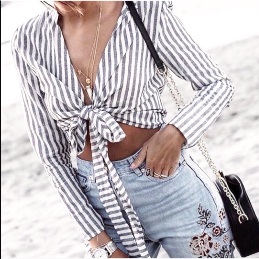 Long sleeve striped crop top